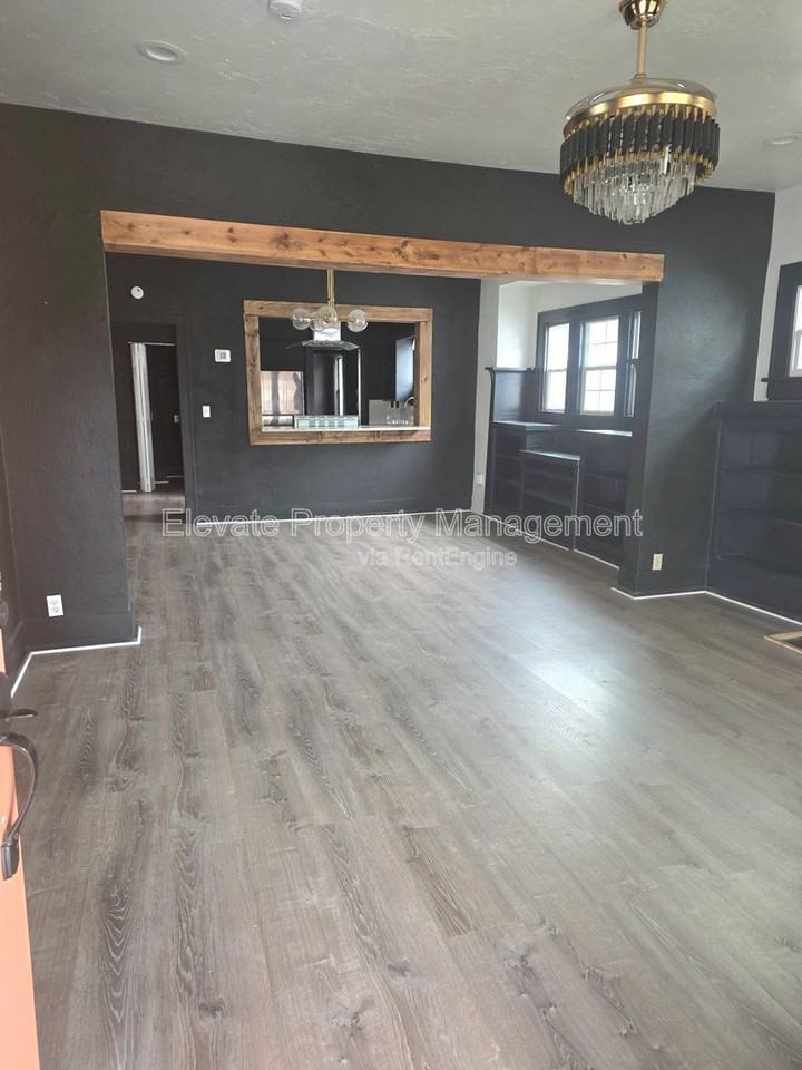 1625 Nw 33rd St - Photo 2 of 20