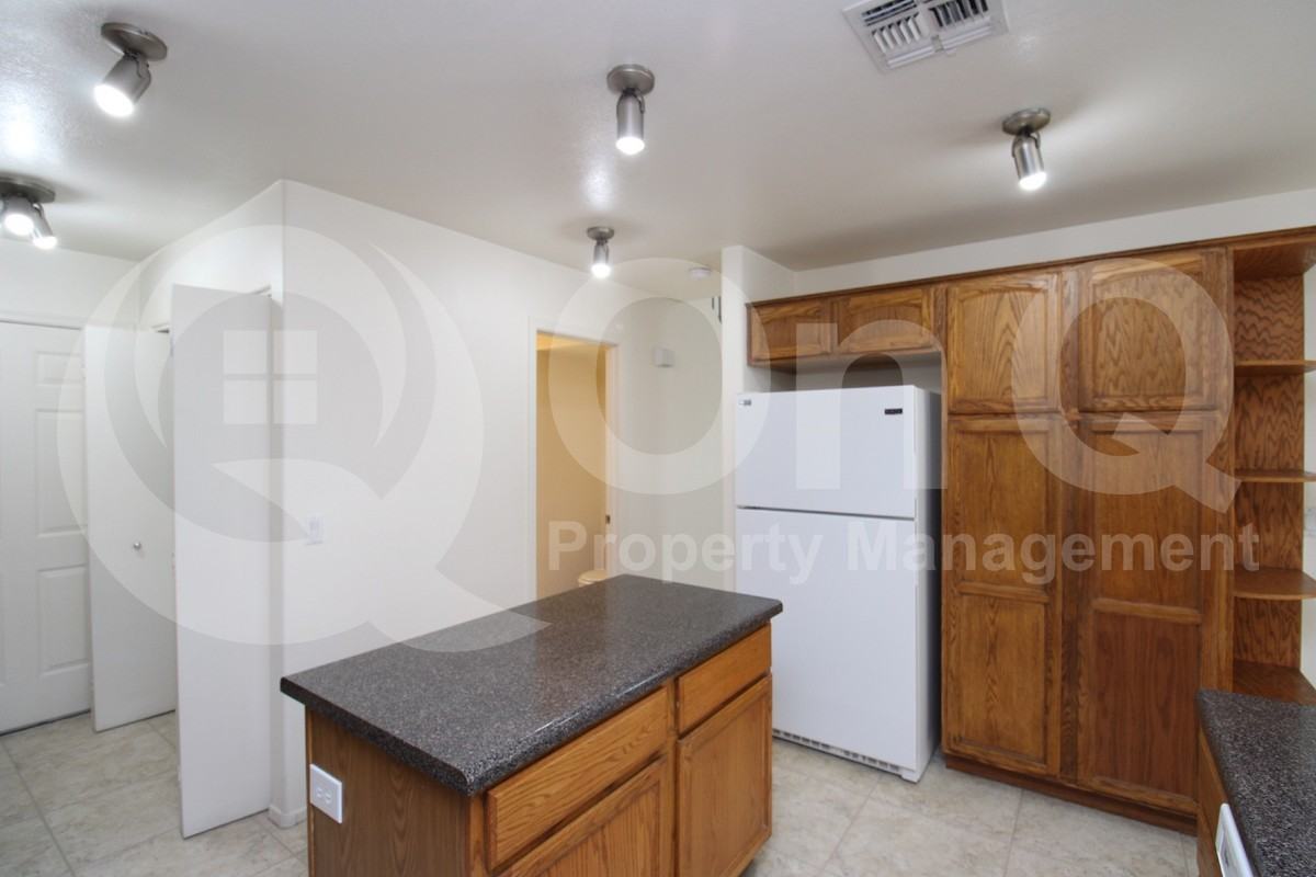 4759 E Lavender Ln - Photo 4 of 23