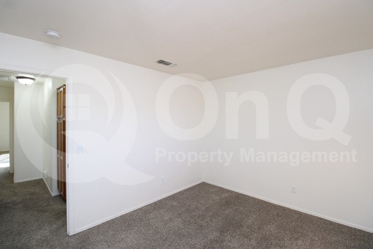 4759 E Lavender Ln - Photo 4 of 15