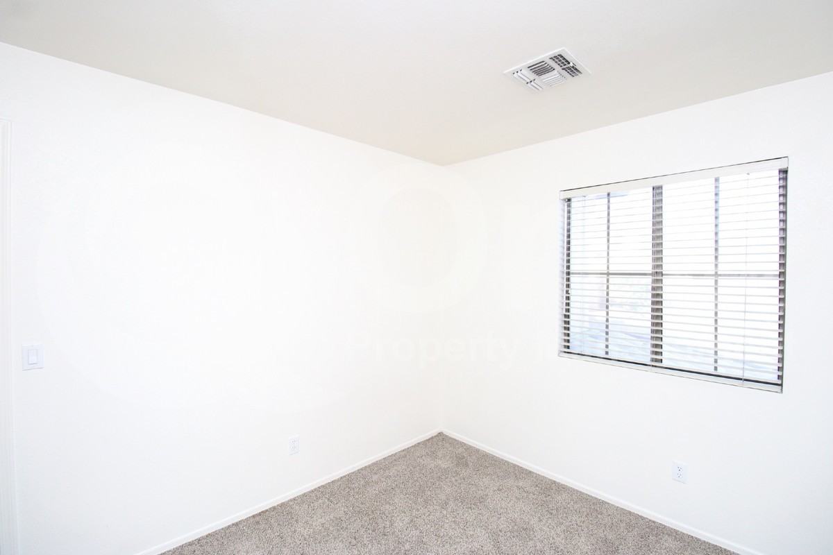 4759 E Lavender Ln - Photo 7 of 15