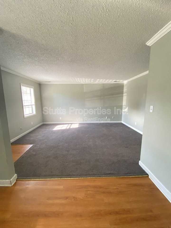 541 Dulin St - Photo 2 of 9