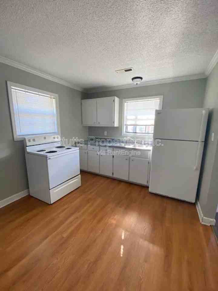 541 Dulin St - Photo 3 of 9