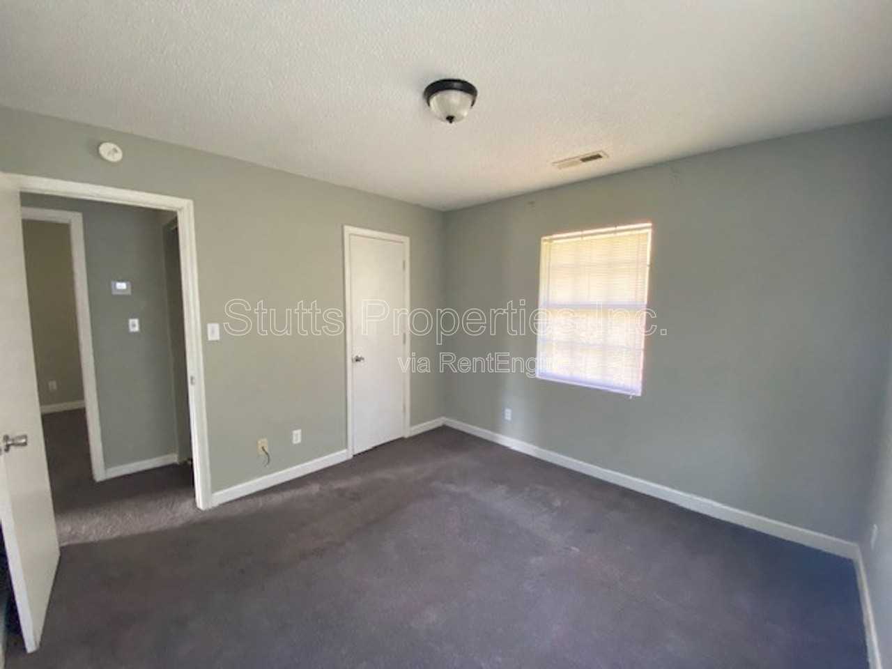 541 Dulin St - Photo 7 of 9