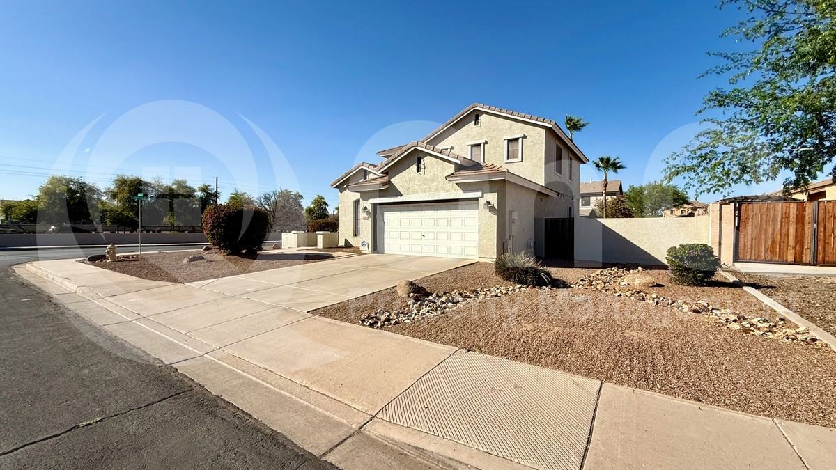 4036 E Dublin St - Photo 3 of 37