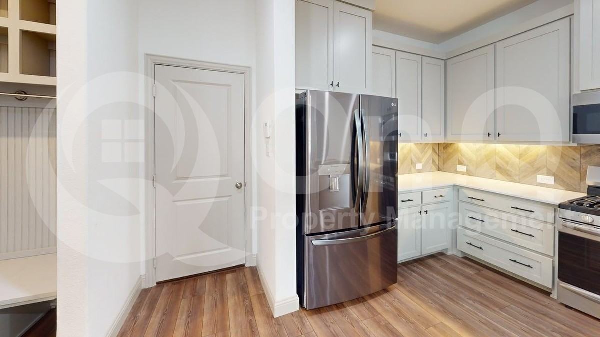 12926 Leopold Trl - Photo 6 of 21