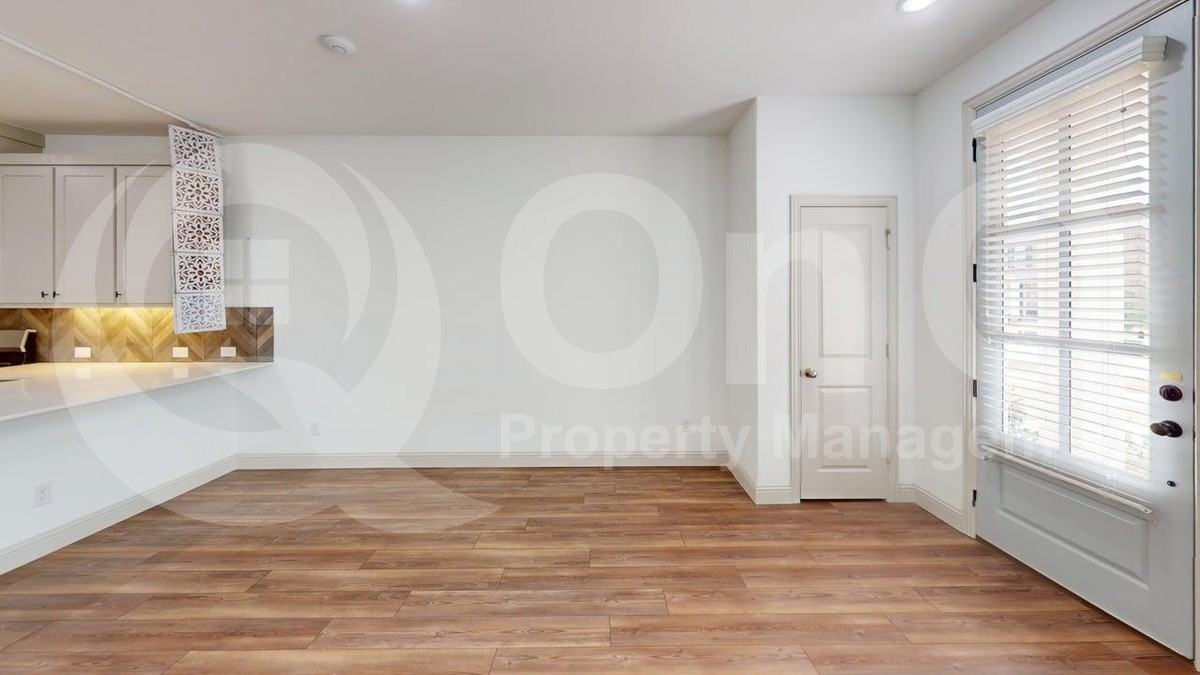 12926 Leopold Trl - Photo 4 of 21