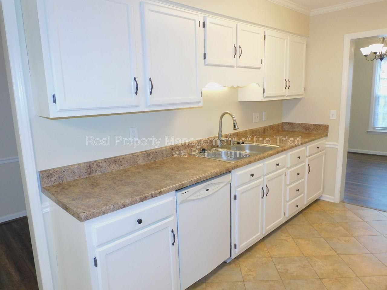 2828 Windy Xing - Photo 6 of 27