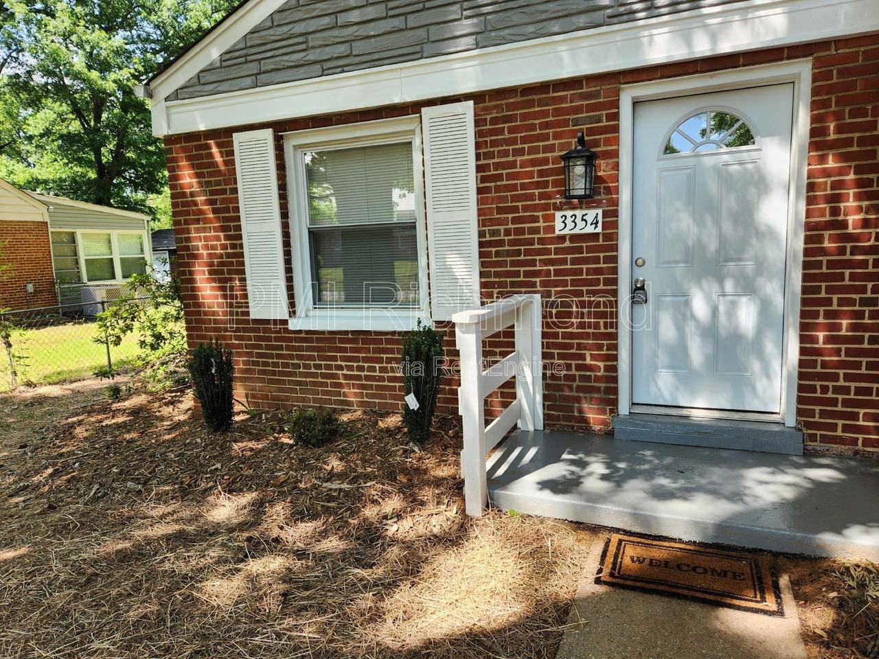 3354 Chapel Dr - Photo 2 of 17