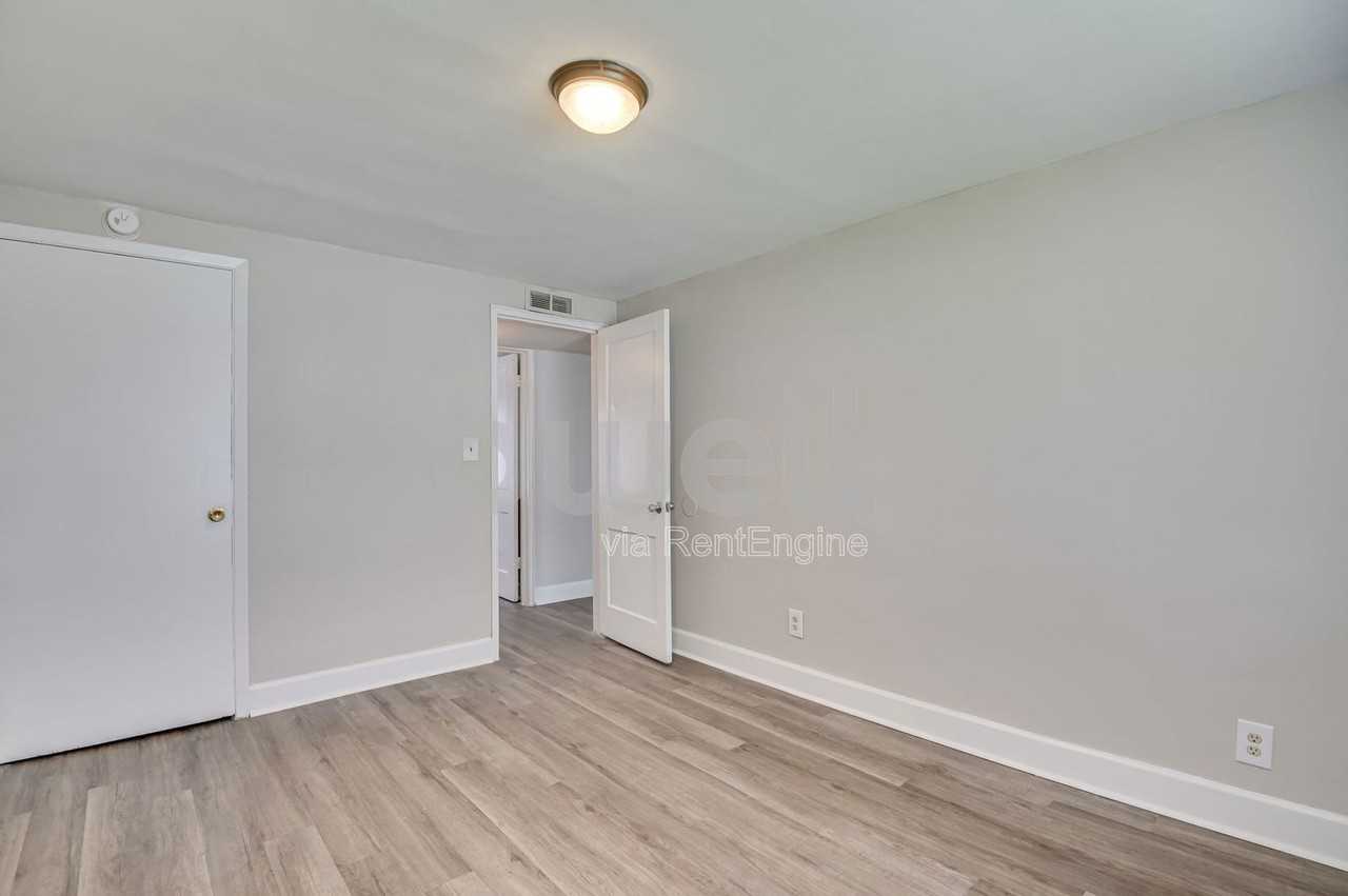 1927 Central Ave #D26 - Photo 2 of 10