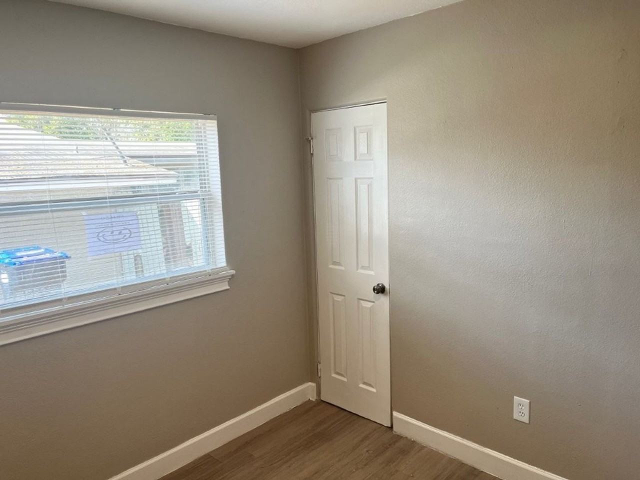 1539 Hialeah St - Photo 7 of 21