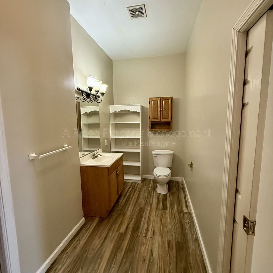 3115 Magnolia Ave #1stFL - Photo 7 of 9