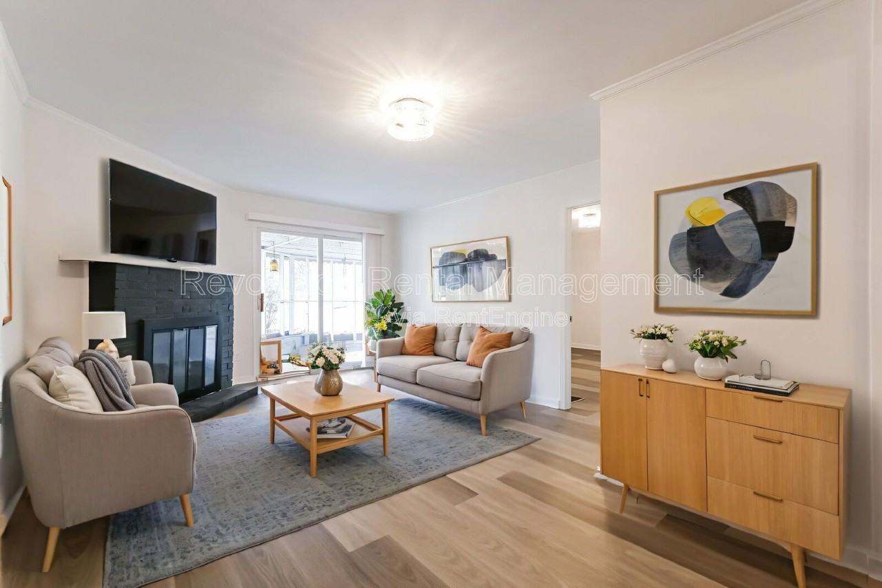 2065 Cambridge Ave - Photo 5 of 16