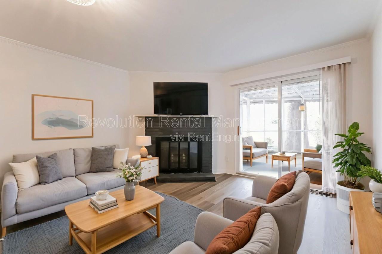 2065 Cambridge Ave - Photo 6 of 16