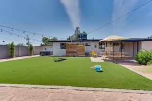 1207 W 15th St - Photo 1 of 1