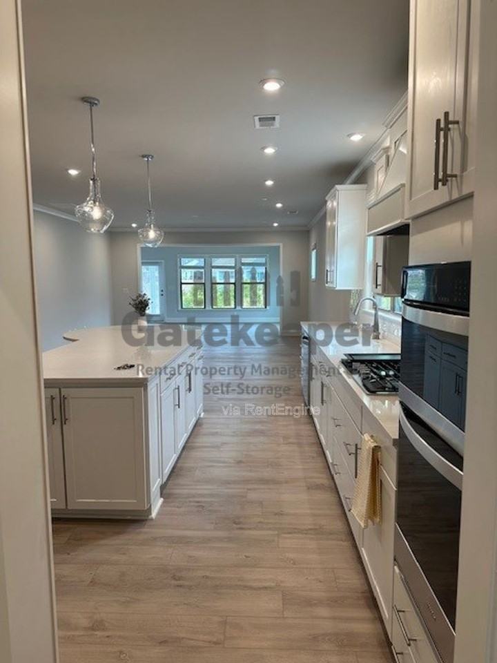 505 Colebrook Way - Photo 5 of 38