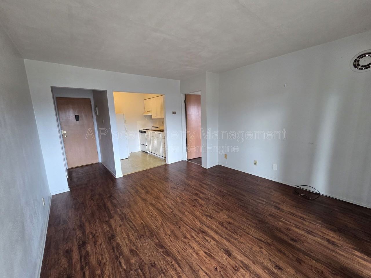 2727 Hampton Ave #207 - Photo 2 of 6