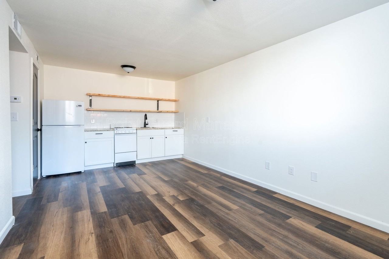 1226 S Longfellow St #309 - Photo 4 of 13