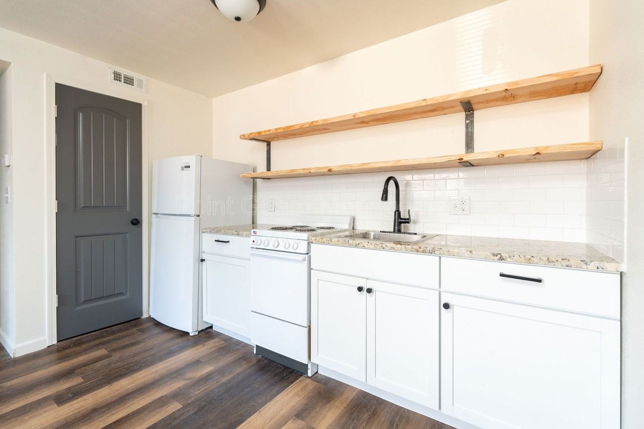 1226 S Longfellow St #309 - Photo 7 of 13