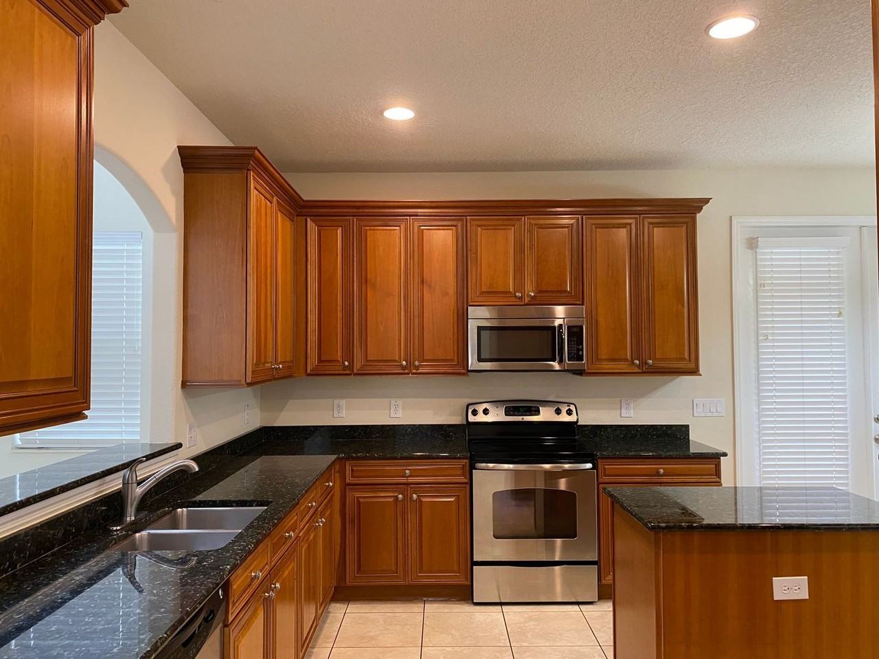 2740 Swoop Cir - Photo 4 of 16