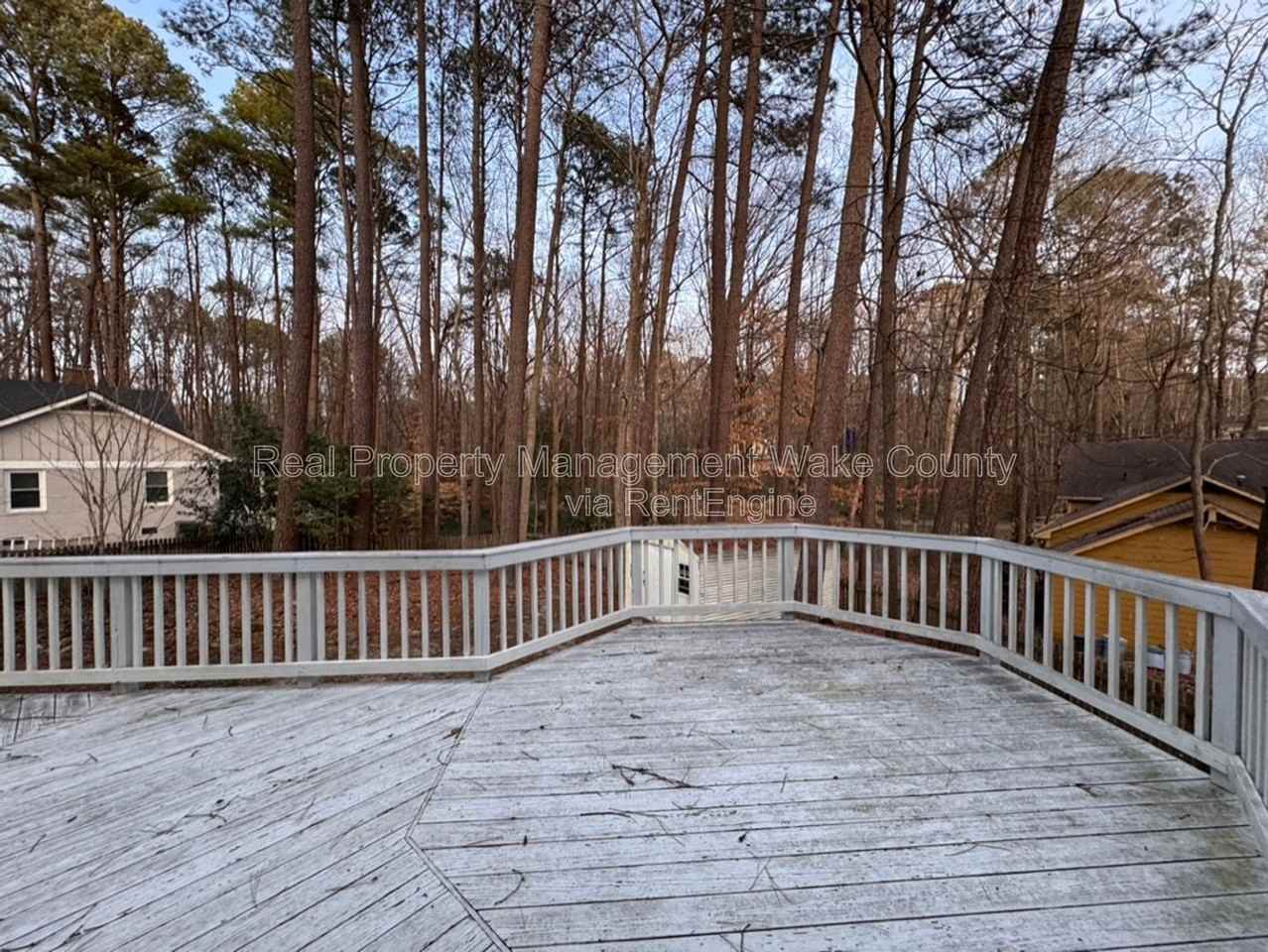 102 Brodick Ct - Photo 2 of 31