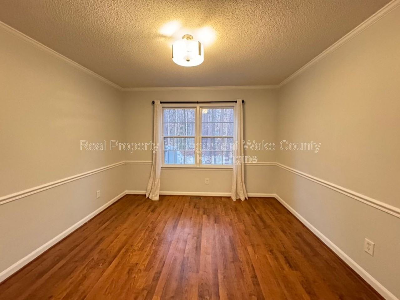 102 Brodick Ct - Photo 6 of 31