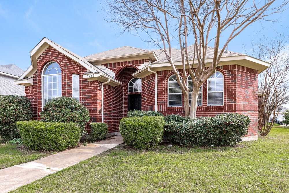 2136 Birch Bnd - Photo 3 of 16