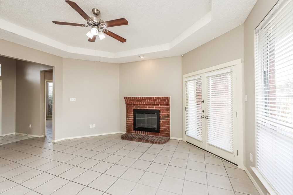 2136 Birch Bnd - Photo 6 of 16