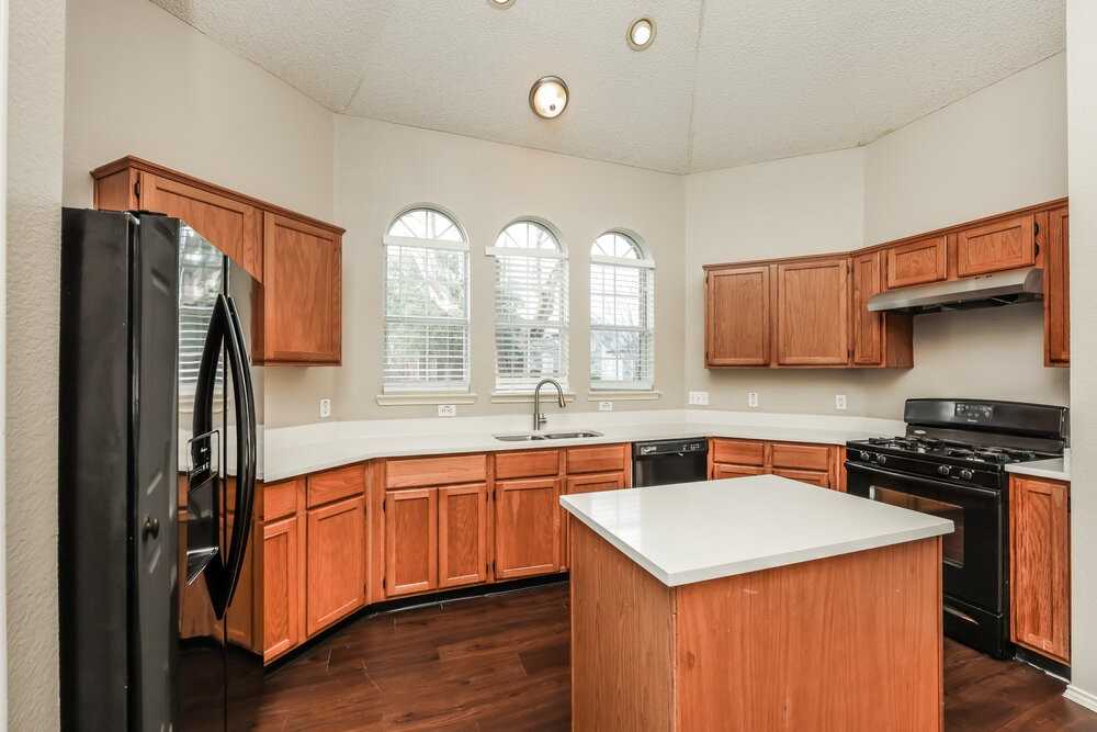 2136 Birch Bnd - Photo 7 of 16