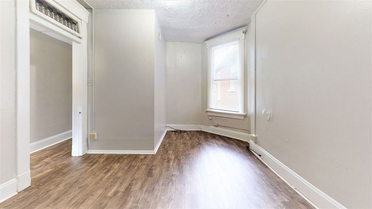 2353 N High St - Photo 7 of 8