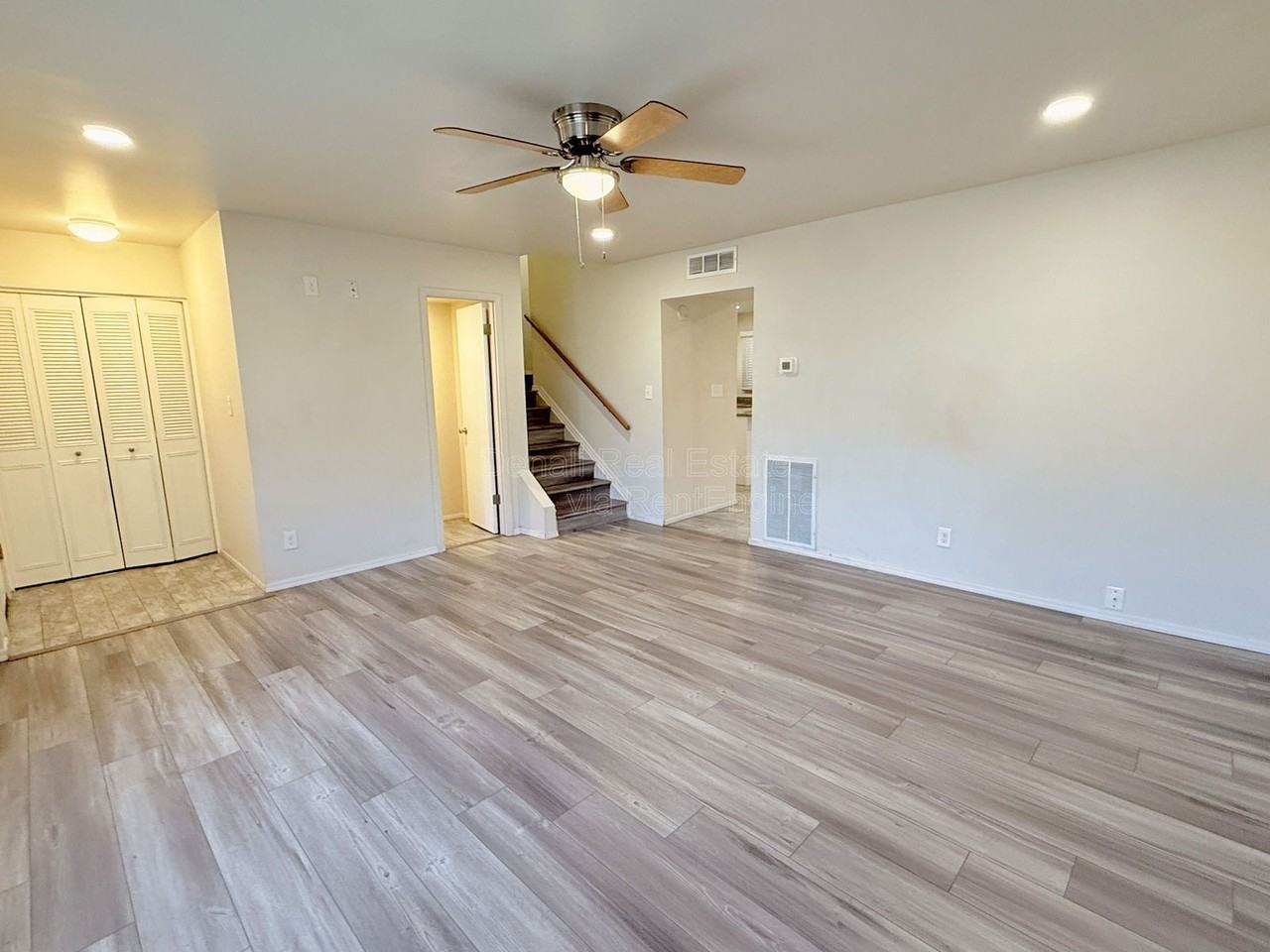 6742 N 43rd Ave - Photo 5 of 24