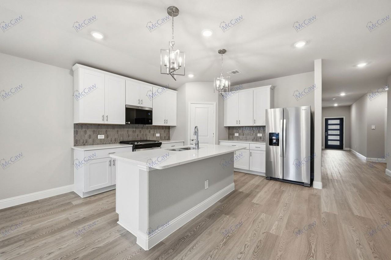 3903 Norwood Dr - Photo 6 of 25