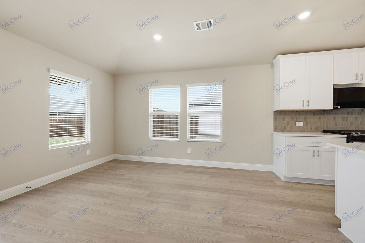 3903 Norwood Dr - Photo 7 of 25