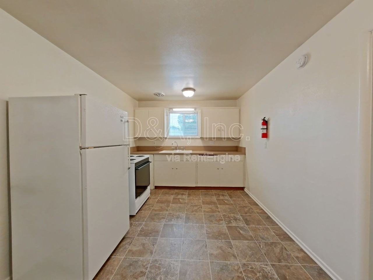 960 Nw Cleveland Ave #6 - Photo 3 of 8