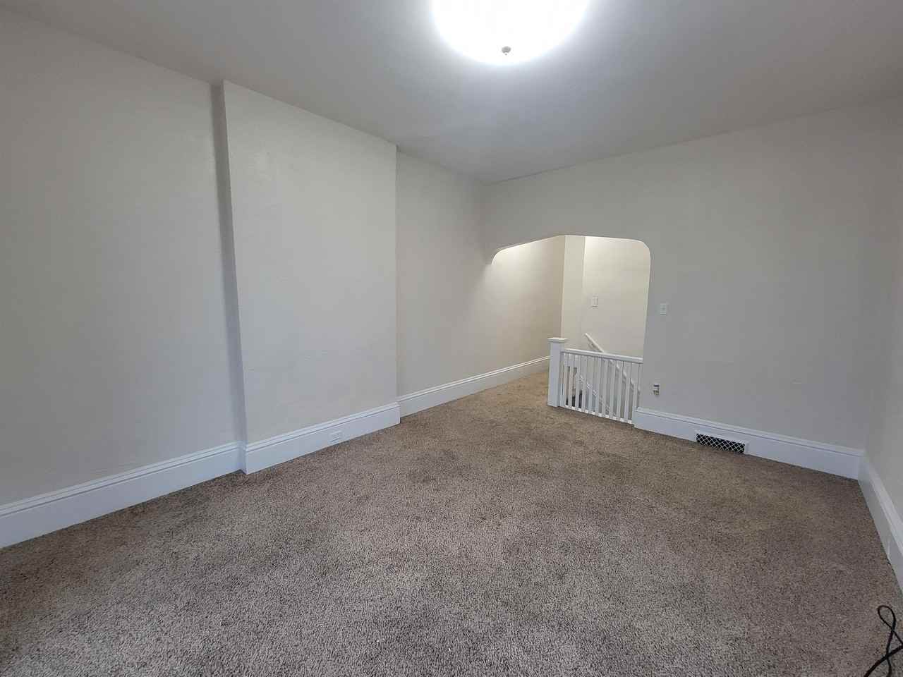 517 517/519 Avenue G - Photo 2 of 10