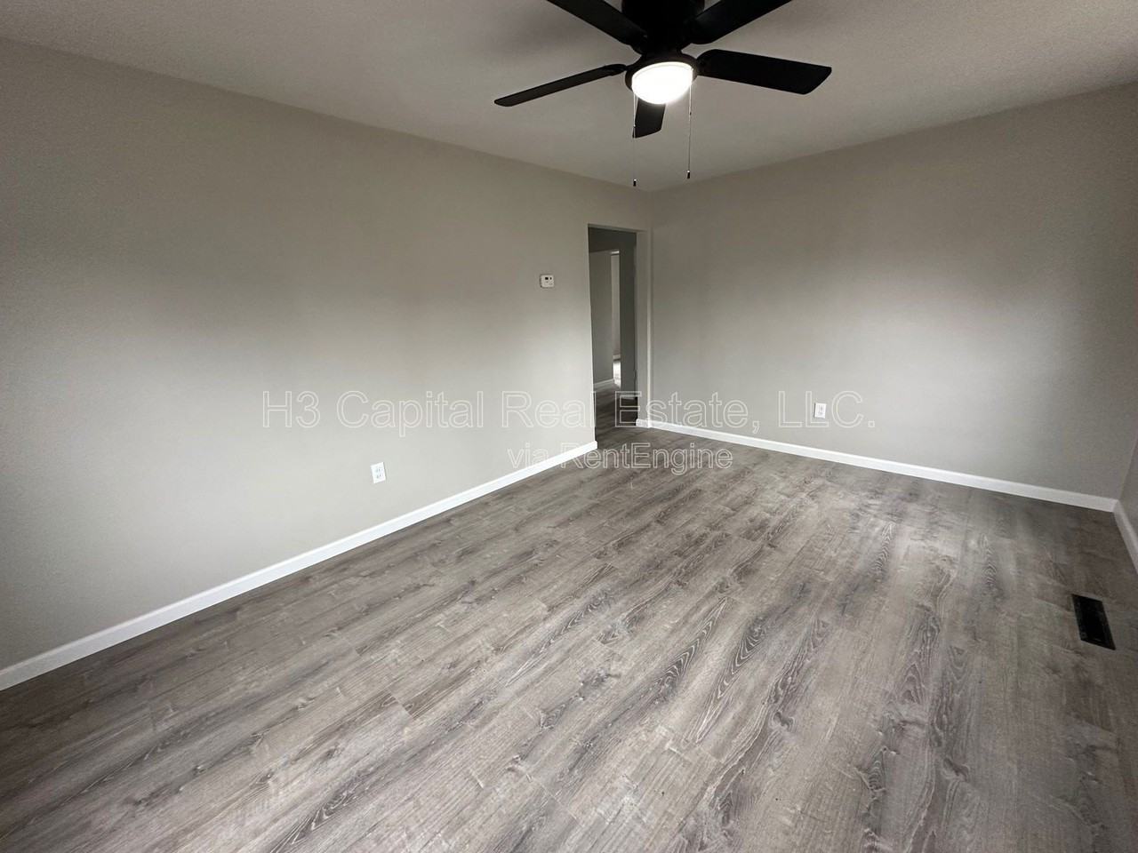 18 W Garfield St - Photo 3 of 6