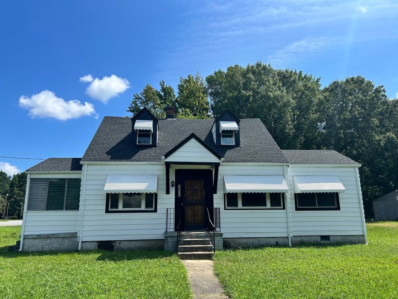 1812 Gatewood Ave - Photo 2 of 25