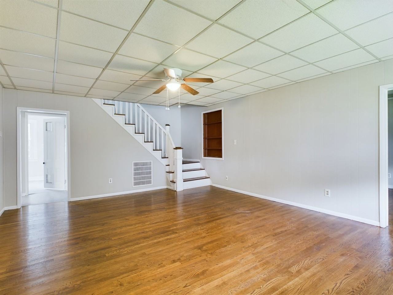 1812 Gatewood Ave - Photo 4 of 25