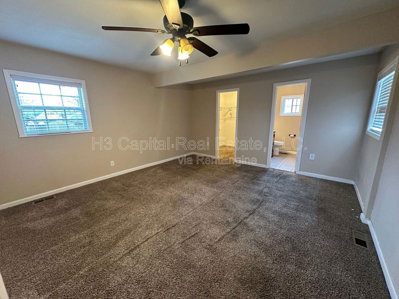 103 E Poos Dr - Photo 4 of 10