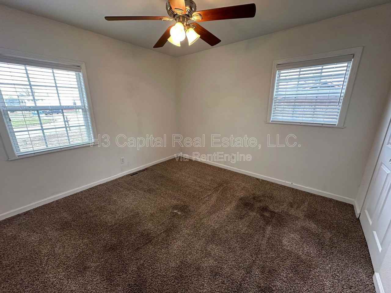 103 E Poos Dr - Photo 6 of 10