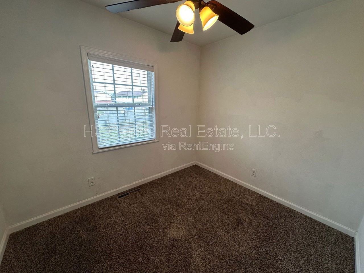 103 E Poos Dr - Photo 7 of 10