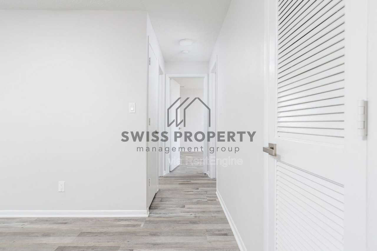 4577 Olentangy River Rd #214 - Photo 6 of 46
