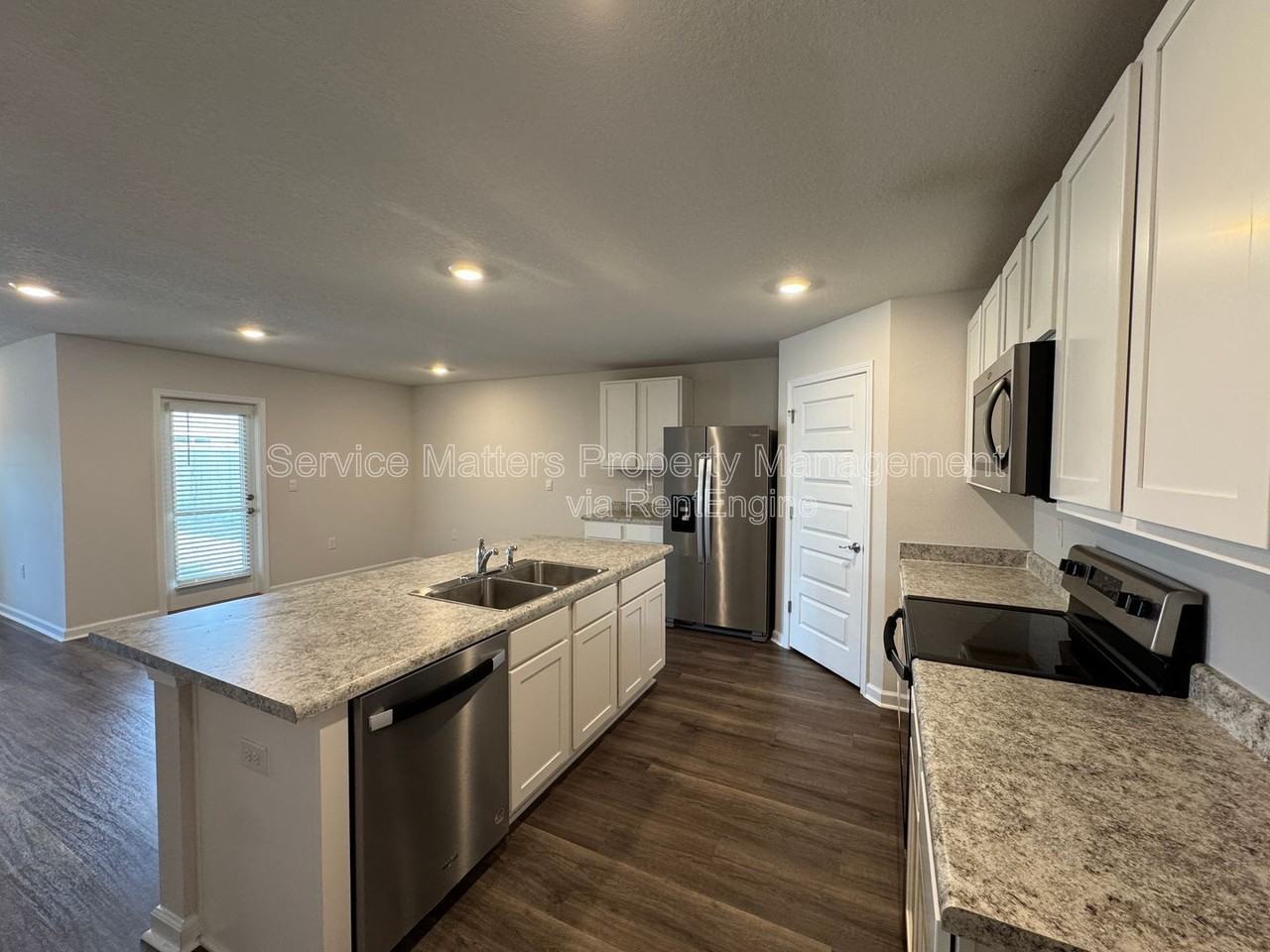 4408 White Cedar Ct - Photo 4 of 33