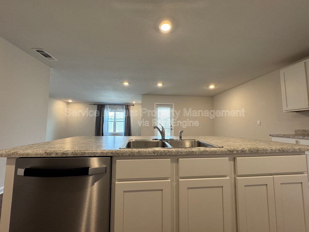 4408 White Cedar Ct - Photo 5 of 33