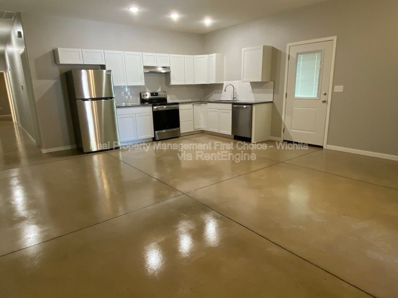 1813 N Madison Ave - Photo 3 of 19