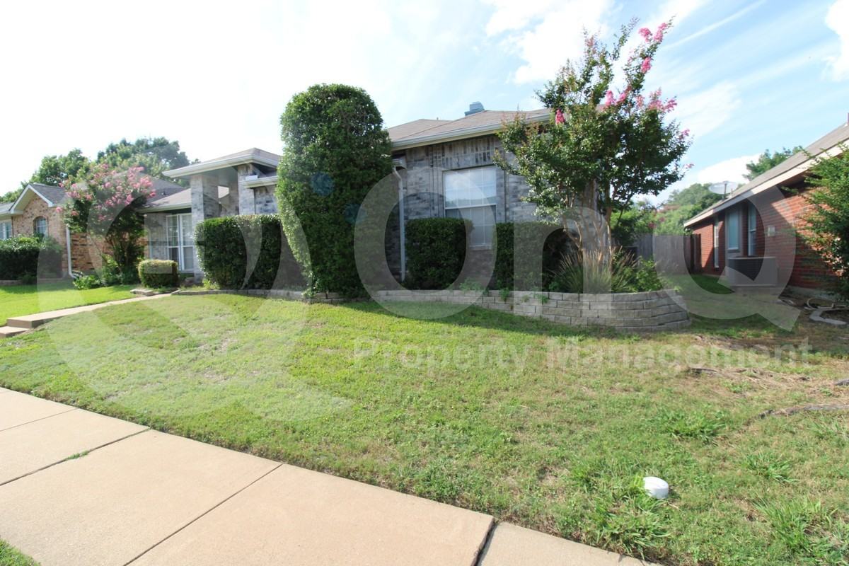 4410 San Mateo Ln - Photo 3 of 35