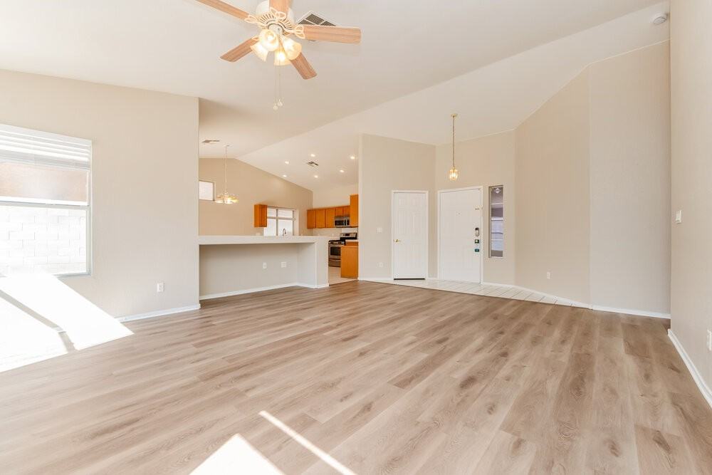 607 Park Landing Ct - Photo 4 of 16