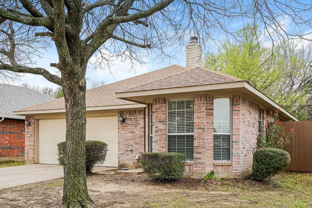 13911 Creek Crossing Dr - Photo 3 of 16