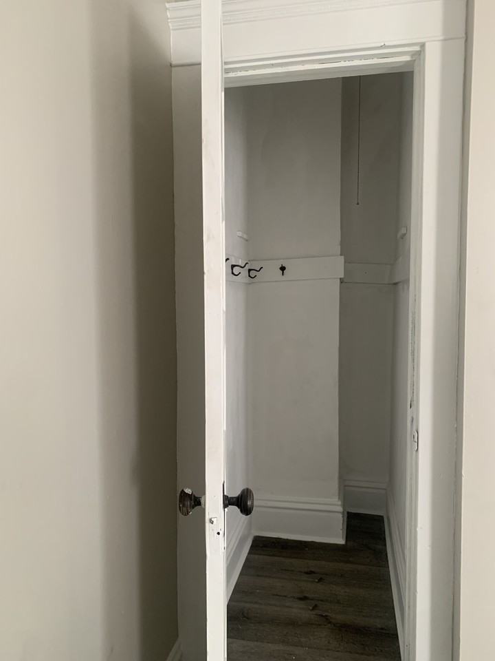 413 W Park Ave - Photo 5 of 11