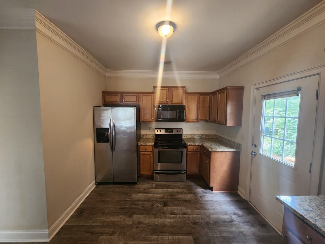 239 Ruth St #6 - Photo 3 of 14