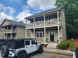 featured image of 239 Ruth St #16